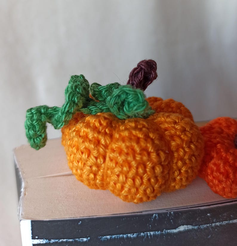 Gehäkeltes Kürbis Lesezeichen 3D Herbstdeko Buch Figur Halloween Cottagecore