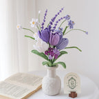 Gehäkelter Blumenstrauß mit Tulpen und Lavendel, handgemachte Strickblumen Deko, 30-35 cm