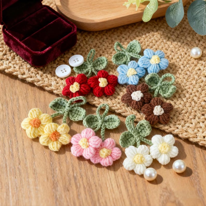 Mehrfarbige Häkelblumen-Applikationen 3D-Blumenverzierungen DIY-Nähset Scrapbooking