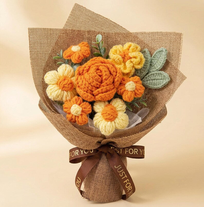 Gehäkelter Rosenstrauß, handgefertigtes Blumengeschenk, gestricktes Blumenarrangement
