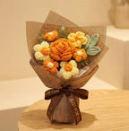 Gehäkelter Rosenstrauß, handgefertigtes Blumengeschenk, gestricktes Blumenarrangement