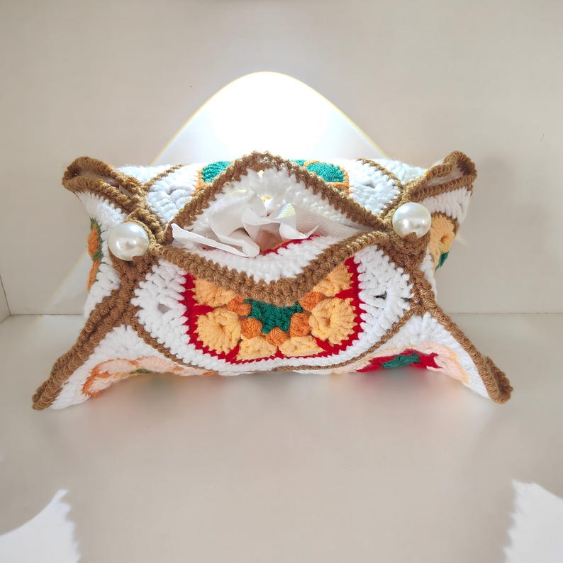 Gehäkelter Taschentuchbox-Bezug mit Oma-Quadrat-Muster, Boho-Blumen-Wohnkultur