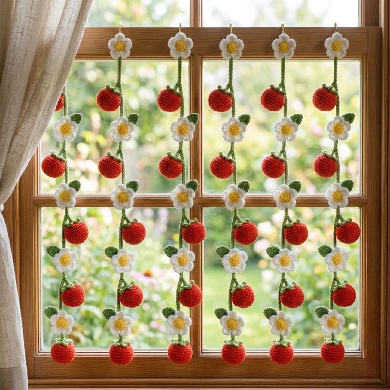 Tomate Häkelvorhang Raffhalter 6er Set - Handgefertigte Tomaten & Gänseblümchen Girlande, Cottagecore Fensterdekoration, Küchenvorhang