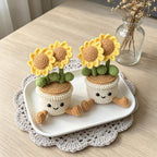 Gehäkelter Sonnenblumen-Blumentopf, Handgemacht, Dekoration für Schreibtisch und Fenster