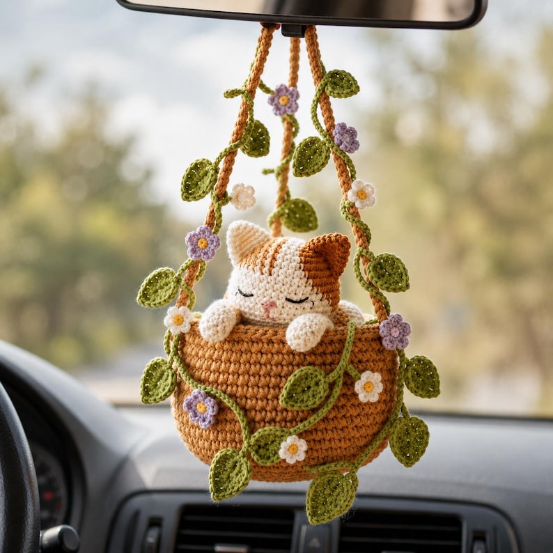 Gehäkelter Hängeblumentopf mit Katze im Calico-Stil, Wanddeko mit Katzenmotiv, handgefertigtes Geschenk für Katzenliebhaber
