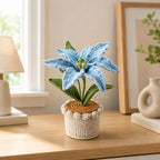 Gehäkelter Lilien-Blumentopf mit Topfblume, handgefertigt, Weiß/Rosa/Gelb/Lila/Blau