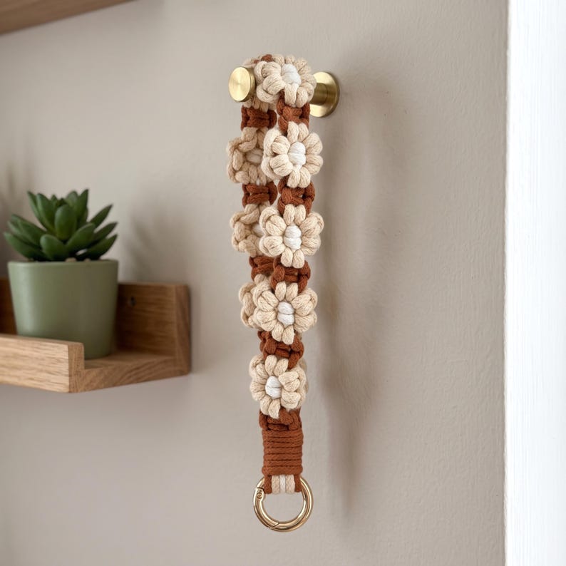 Gehäkeltes Gänseblümchen-Handyarmband mit O-Ring-Verschluss, 20 cm Länge