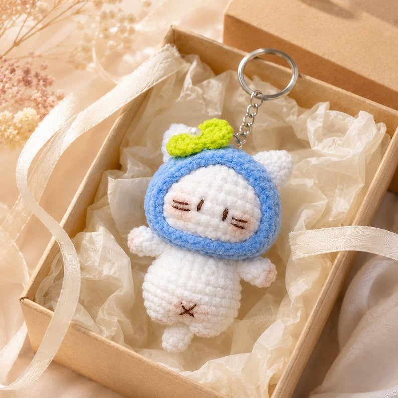 Handgehäkelter Katzen-Schlüsselanhänger Amigurumi Mini Taschenanhänger, weiches Garn, 4-6 cm, verschiedene Farben