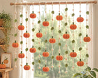 Gehäkelte Kürbis-Girlande, Herbstliche Fensterdeko, Halloween-Hängedeko, Boho-Wohndeko