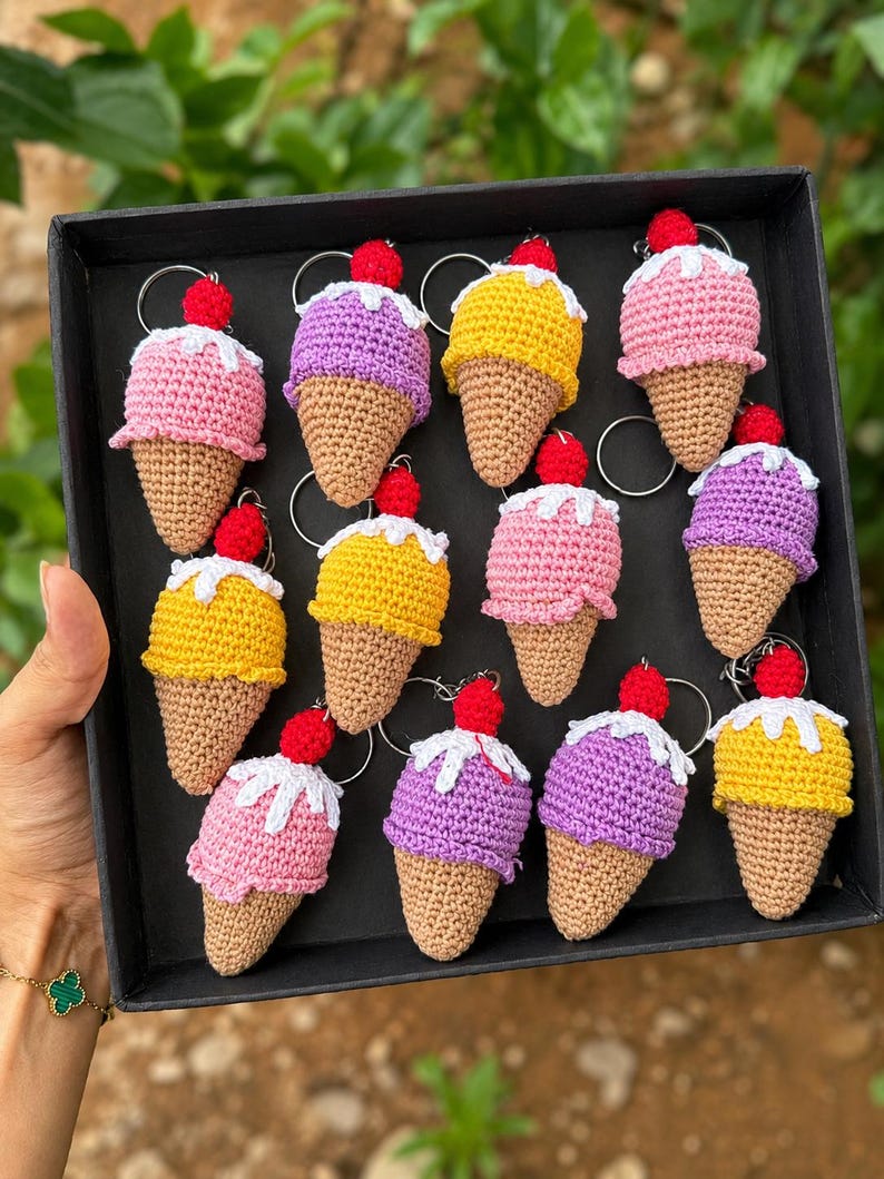 Gehäkelter Eiscreme-Schlüsselanhänger Amigurumi Eistüte Kawaii Taschenanhänger Rucksackanhänger