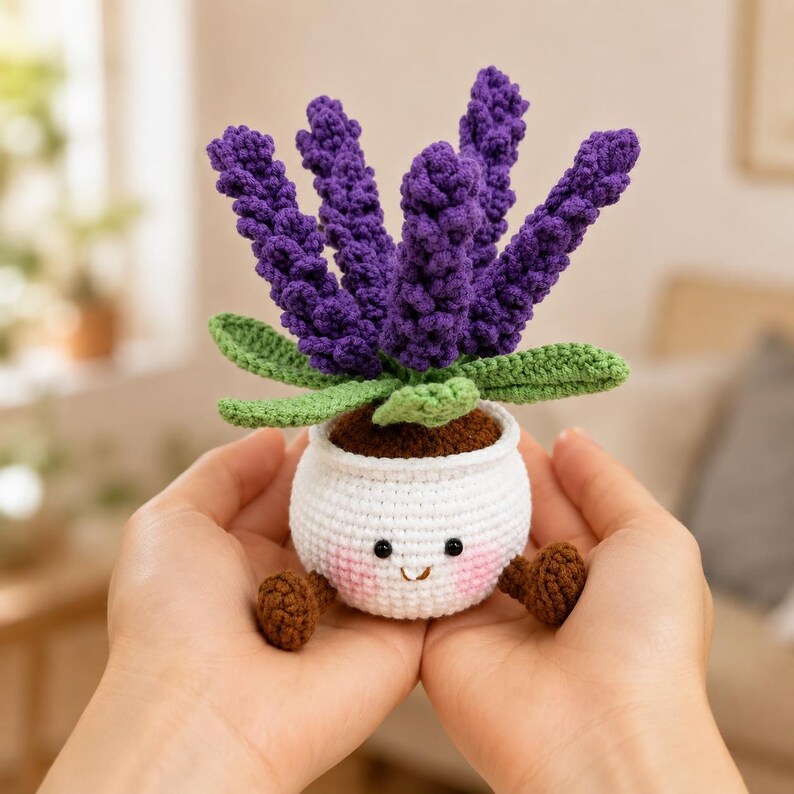 Gehäkelte Lavendelpflanze im Blumentopf, Amigurumi-Deko, 25-27 cm, Handarbeit