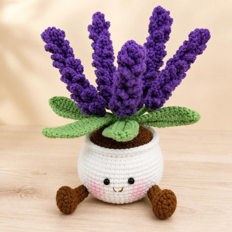 Gehäkelte Lavendelpflanze im Blumentopf, Amigurumi-Deko, 25-27 cm, Handarbeit