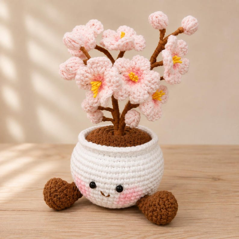 Gehäkelter Kirschblütenbaum mit Topf, Schreibtischdeko, Sakura Amigurumi, 25-27 cm, Garn