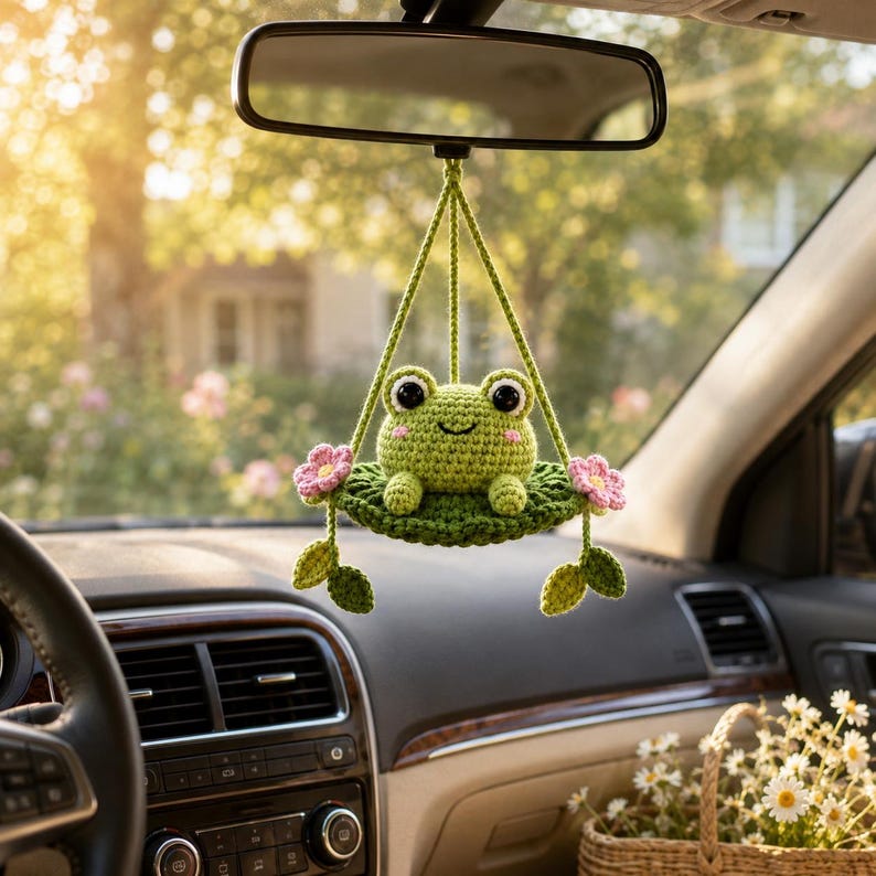Gehäkelter Frosch Autoanhänger Amigurumi Rückspiegel Anhänger Seerosenblatt Autodeko Cottagecore